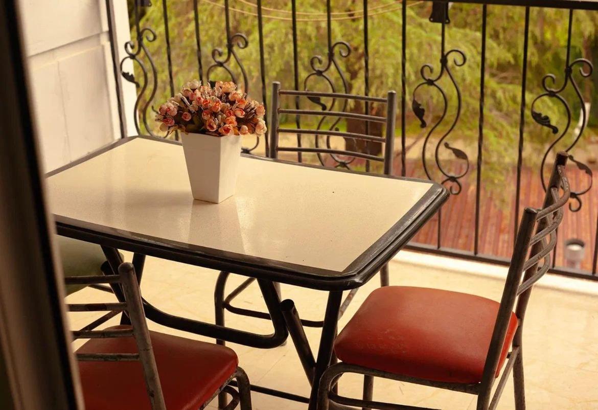 אורקי Golden Fleece Hotel מראה חיצוני תמונה