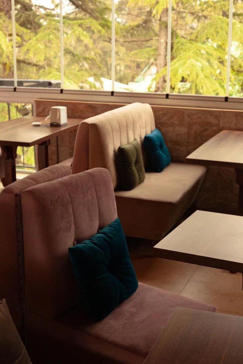 אורקי Golden Fleece Hotel מראה חיצוני תמונה